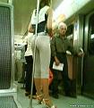 Click image for larger version

Name:	Cum te poti tine de bara in metrou (sau ce poate sa mai insemne un sistem hands-free).jpg
Views:	194
Size:	38.0 KB
ID:	55115